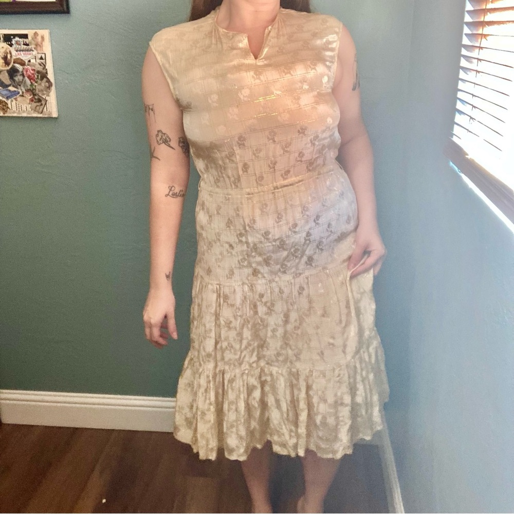 Vintage 60s Sleeveless Drop Waist Goil Foil Floral Midi Dress “Nitya London” M